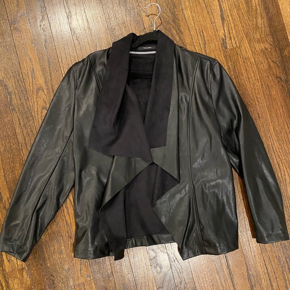 Tahari Faux Leather Jacket- Suede Lined. Size L. Waterfall front- so flattering! - Picture 2 of 3